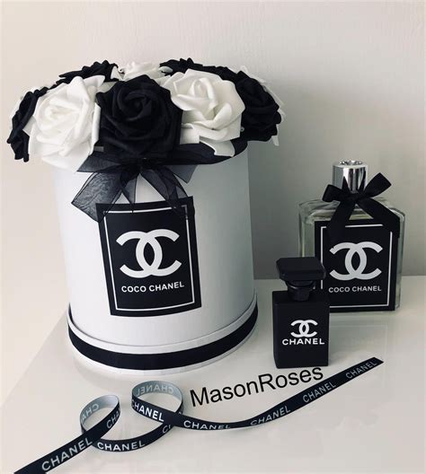 chanel packaging flower